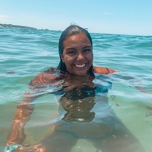 Meet your Posher, Loana